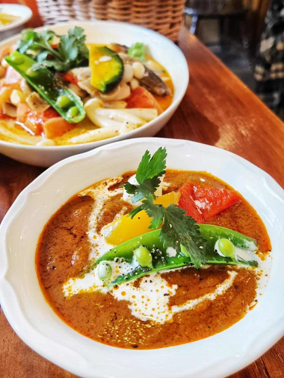 Local inspiration from Hidden 10‑Seat Curry Spot in Huaxi Ba – Used Like New Life Café (旧物新生)